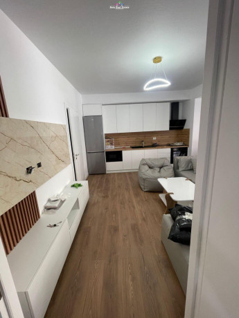 apartament-me-qera-21-tek-zogu-i-zi-id-b2201266-tirane-big-0