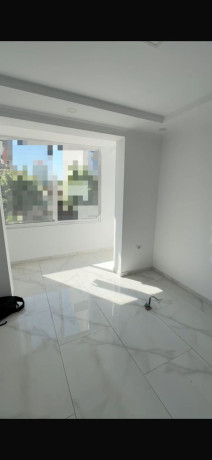 zyre-me-qera-tek-rruga-e-dibres-id-bz2600-tirane-big-0