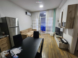 Apartament Me Qera 1+1 Tek Komuna e Parisit (ID B210119) Tirane