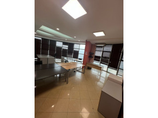 Zyre me qera tek Zogu i Zi (ID BZ2603) Tirane