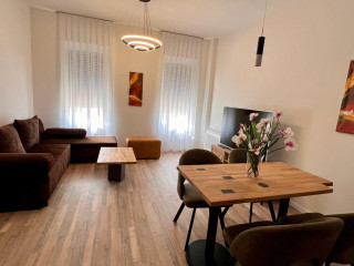 Apartament me Qera 2+1+2 tek Ish Stacioni i Trenit ( ID B2201316) Tirane