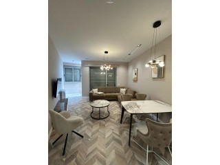 Apartament Me Qera 2+1+2 ne Qender ) Tirane.