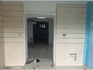Dyqan me qera prane Parlamentit (ID BD21708) Tirane