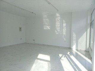Dyqan me qera tek Rruga Bardhyl (ID BD21710) Tirane.