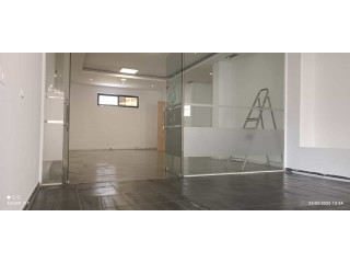 Dyqan me qera tek 21 Dhjetori (ID BD21713) Tirane