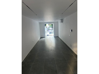 Dyqan Me Qera Tek Rruga E Barrikadave (ID BD21718) Tirane