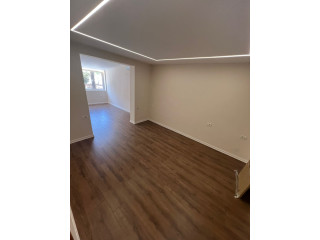 Zyre me qera ne Bllok (ID BZ298) Tirane