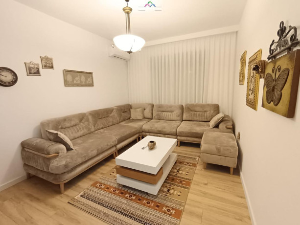 apartament-me-qera-21kuzhine-me-vete-tek-stacioni-i-trenit-big-0