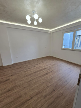 rruga-e-kavajes-afer-qendres-condor-shitet-super-apartament-21-big-0