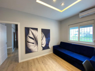 Apartament Me Qera 1+1 Tek 21 Dhjetori.....