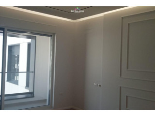 Jepet Me Qera Apartament/Zyre 2+1 Tek 21 Dhjetori (ID B220207)