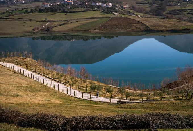 shitet-toke-truall-ne-farke-id-bt78-tirane-big-0