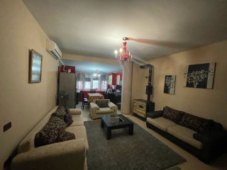 Apartament me qera 3+1 tek ish Tregu Elektrik (ID B230150) Tirane.