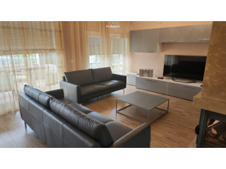 Vile 2 Kateshe Me Qera 3+1 Tek Long Hill Residence