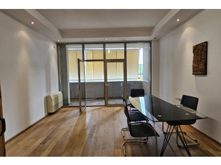 Zyre me Qera ne Bllok (ID BZ2664) Tirane.