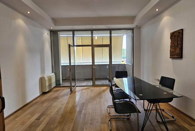 zyre-me-qera-ne-bllok-id-bz2664-tirane-big-0
