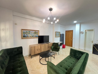 Apartament ne Shitje 2+1+2 tek Komuna e Parisit (ID B120706) Tirane