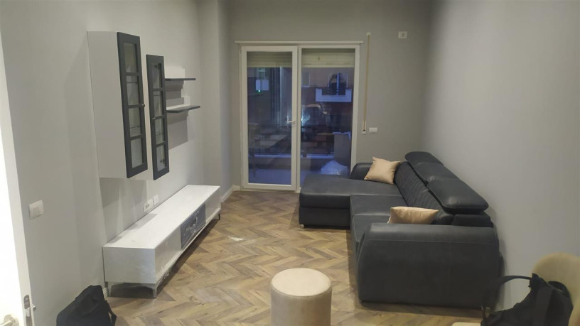 apartament-me-qera-21-prane-amerikan-3-id-b220567-tirane-big-0