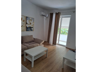 Apartament Me Qera 1+1 Tek Rruga e Barrikadave (ID B211265) Tirane