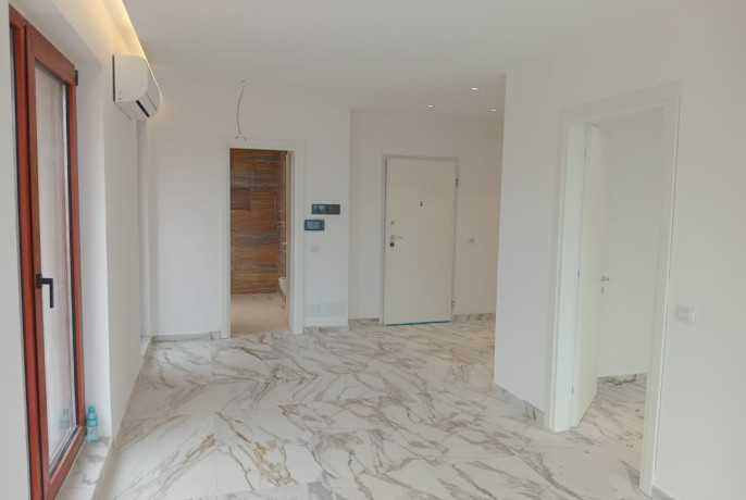 zyre-me-qera-11-tek-rruga-e-kavajes-id-bz2680-tirane-big-0