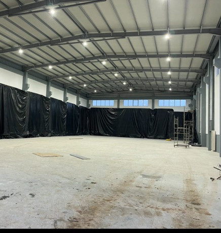 magazine-me-qera-ne-vore-id-bm263-tirane-big-0