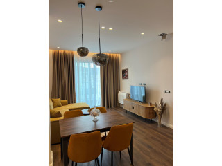 Apartament Me Qera 2+1 Tek Komuna e Parisit (ID B2201512) Tirane
