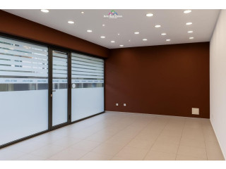 Dyqan Me Qera Ne Bllok (ID BD21746) Tirane