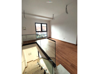 Zyre me qera Dupleks tek Rruga e Kavajes, qera