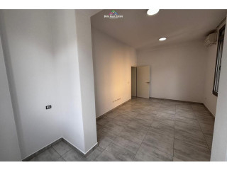 Zyre me Qera 2+1 tek Rruga e Dibres (ID BZ2718) Tirane.