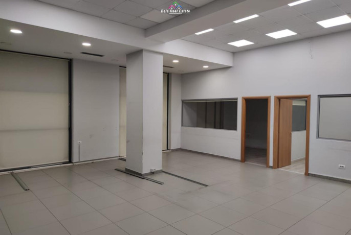 zyre-me-qera-tek-komuna-e-parisit-qera-big-0