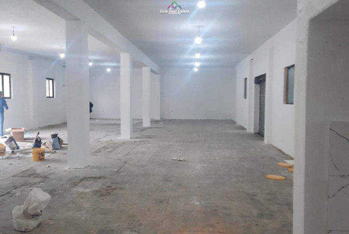 magazine-me-qera-tek-kafja-e-rremes-id-bm238-tirane-big-0