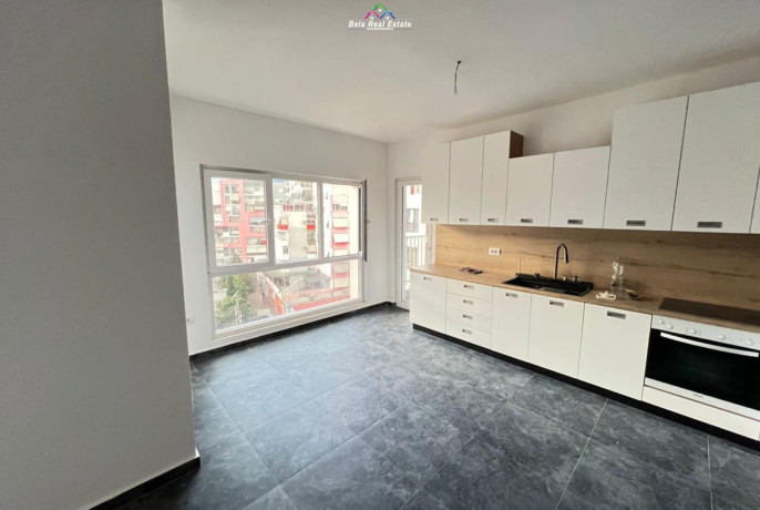 zyre-me-qera-21-tek-zogu-i-zi-id-bz2728-tirane-big-0