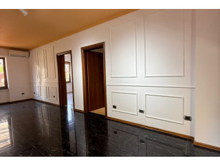 Zyre me Qera 2+1 tek Rruga e Durresit (ID BZ2669) Tirane.