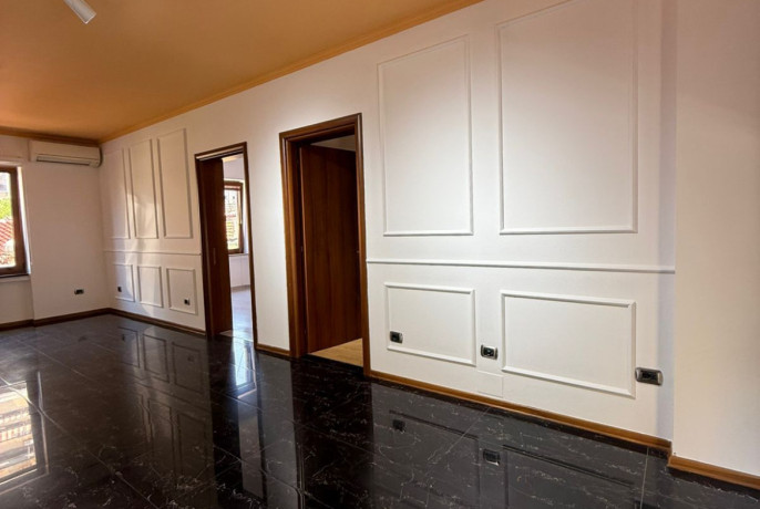 zyre-me-qera-21-tek-rruga-e-durresit-id-bz2669-tirane-big-0