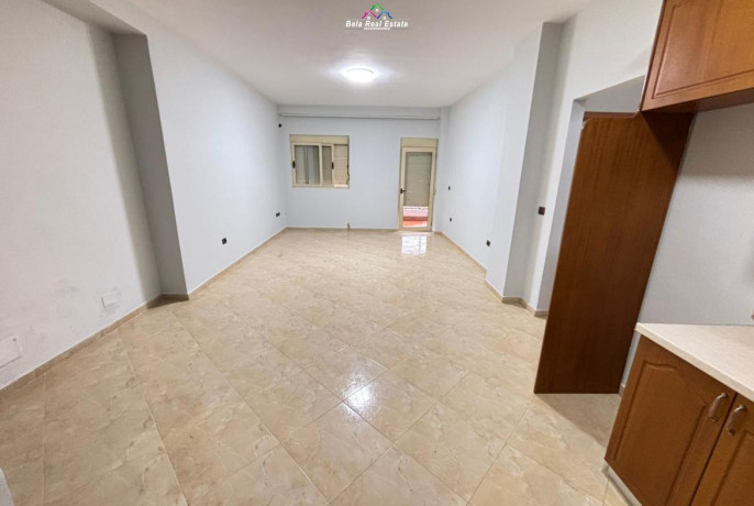 zyre-me-qera-21-tek-myslym-shyri-id-bz2741-tirane-big-0