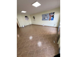 Zyre me qera tek Zogu i Zi (ID BZ2156) Tirane