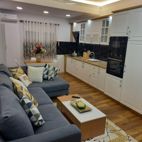 jepet-me-qera-apartament-11-ne-bllok-id-b210480-tirane-big-0