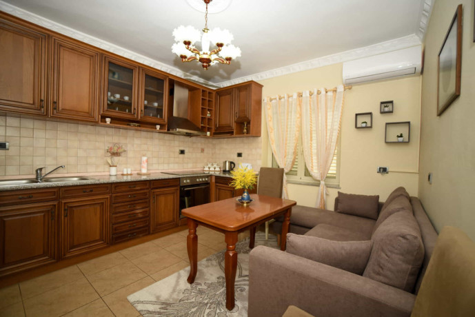apartament-me-qera-21-tek-rruga-fortuzi-id-b221380-tirane-big-0