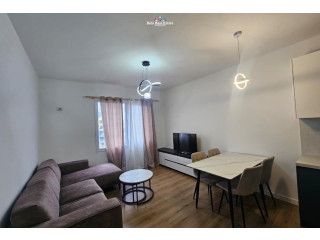 Apartament me qera 3+1 Tek Ish Fusha E Aviacionit, qera.,