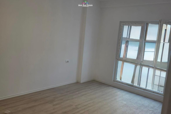 zyre-me-qera-21-tek-zogu-i-zi-id-bz2761-tirane-big-0