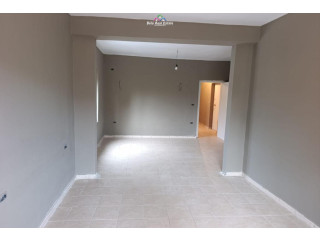 Zyre me Qera tek Rruga e Kavajes (ID BZ2765) Tirane