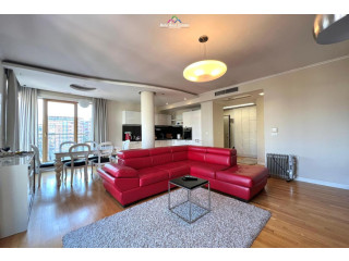 Apartament Me Qera 2+1+2 tek Blloku (ID B2201135) Tirane.