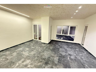 Zyre Me Qera 2+1 Tek Zogu i Zi (ID BZ2767) Tirane