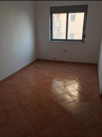 jepet-me-qera-apartament-21-ne-fresk-id-b220600-tirane-big-3