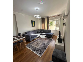 Apartament Me Qera 1+1 tek Komuna e Parisit (ID B2101401) Tirane