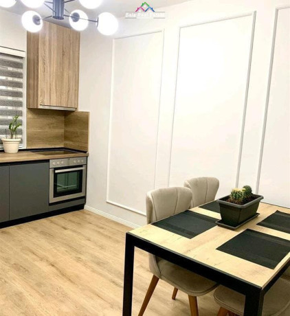 apartament-11-me-qera-tek-stacioni-i-trenitqera-big-0