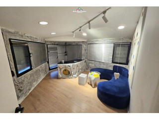 Zyre Me Qera Tek Ish Tregu Elektrik (ID BZ2780) Tirane