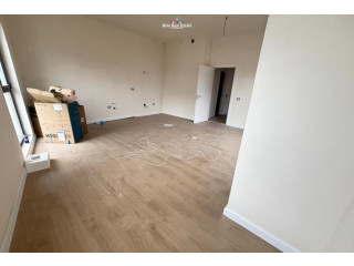 Zyre Me Qera 2+1+2 Tek Vasil Shanto ,qera.,.,