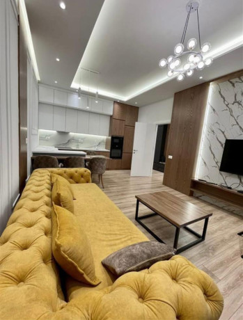 shitet-apartament-21-tek-square-21-id-b120369-tirane-big-1