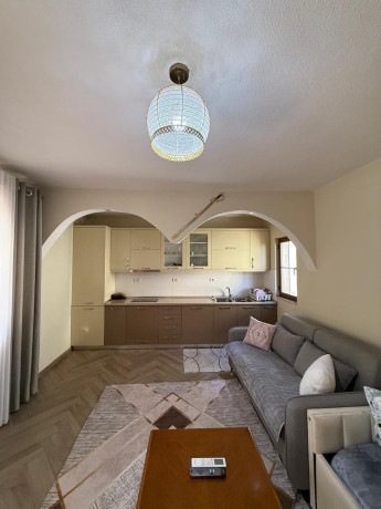 vile-2-kateshe-me-qera-ne-5-maj-id-bv22552-tirane-big-0